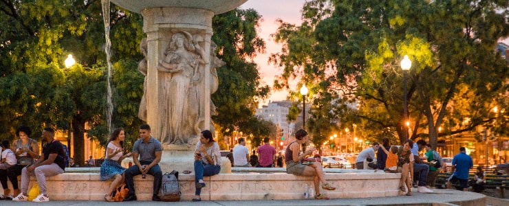 Dupont Circle- Nightlife, Shopping & Art Browsing