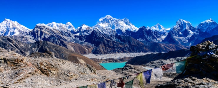 Trekking the eight-thousanders 