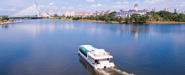 Putrajaya Lake