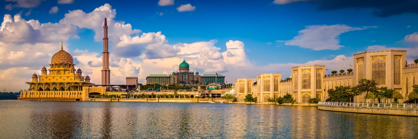 8 Best Things to Do in Putrajaya: Adventure & Exploration  