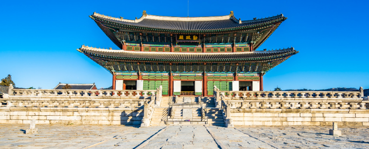 Visit Gyeongbokgung Palace